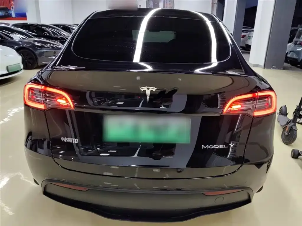 Tesla Model Y 2023 из CN, фото 7