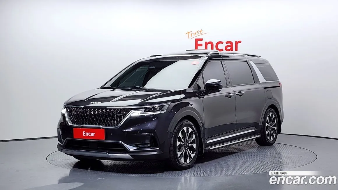 Kia Carnival — фото 1