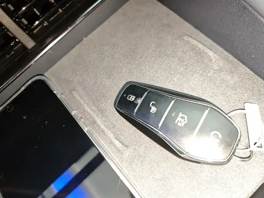 BYD Seal 06GT — фото 10