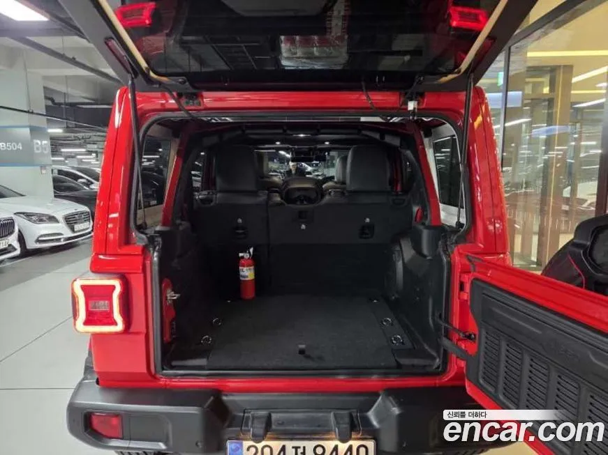 Jeep Wrangler 2024 из KR, фото 8