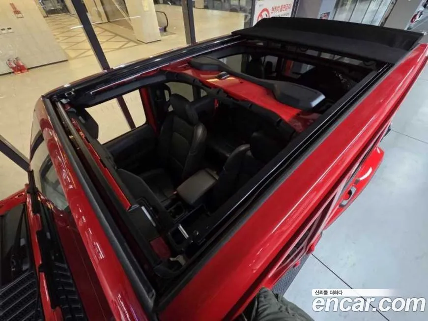 Jeep Wrangler 2024 из KR, фото 10