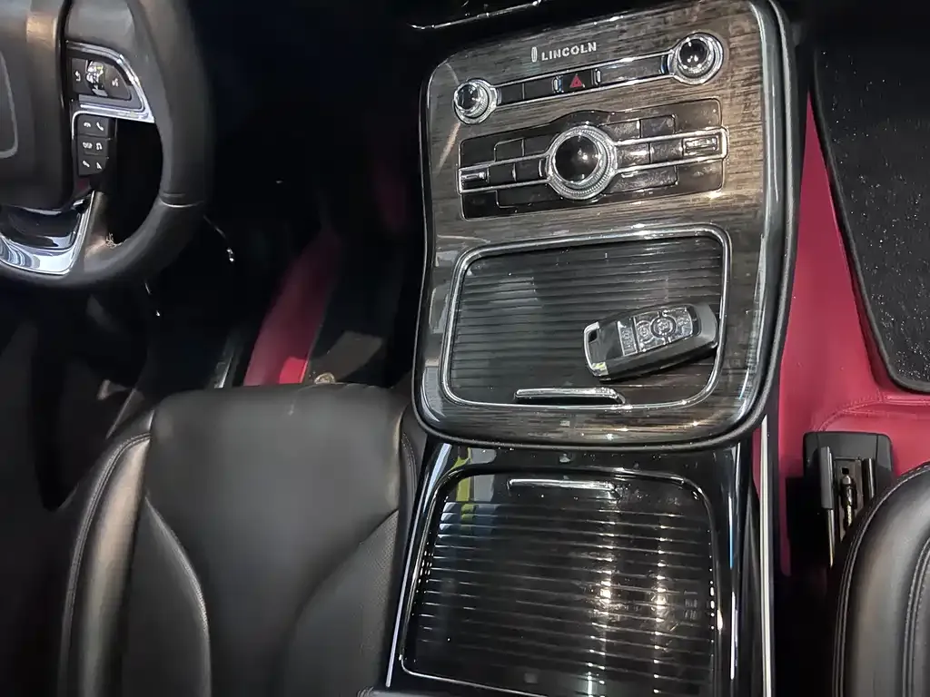 Lincoln Nautilus 2021 из CN, фото 3