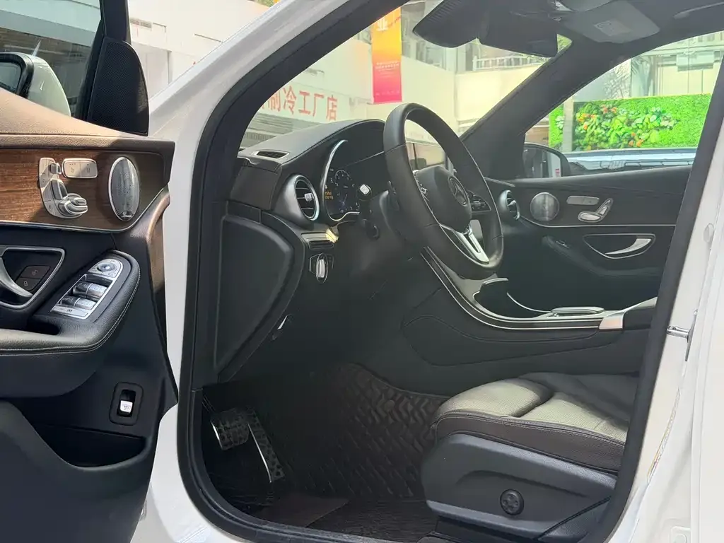 Mercedes-Benz GLC 2021 из CN, фото 2
