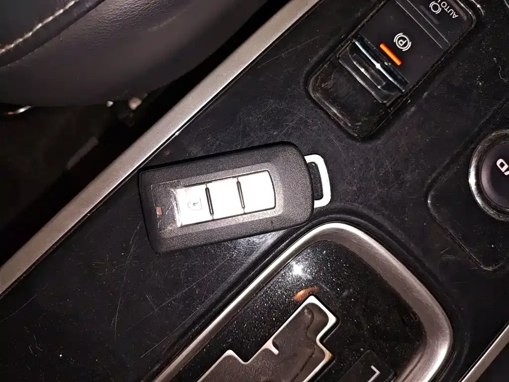 Mitsubishi Outlander — фото 9