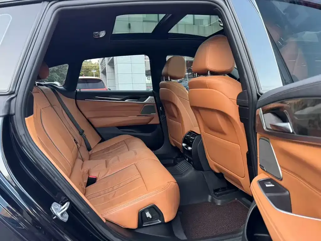 BMW 6 Series GT — фото 8