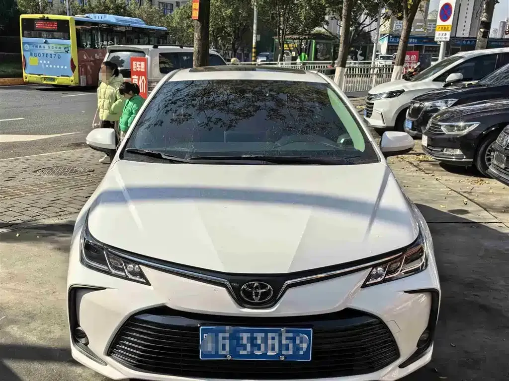Toyota Corolla 2022 из CN, фото 2