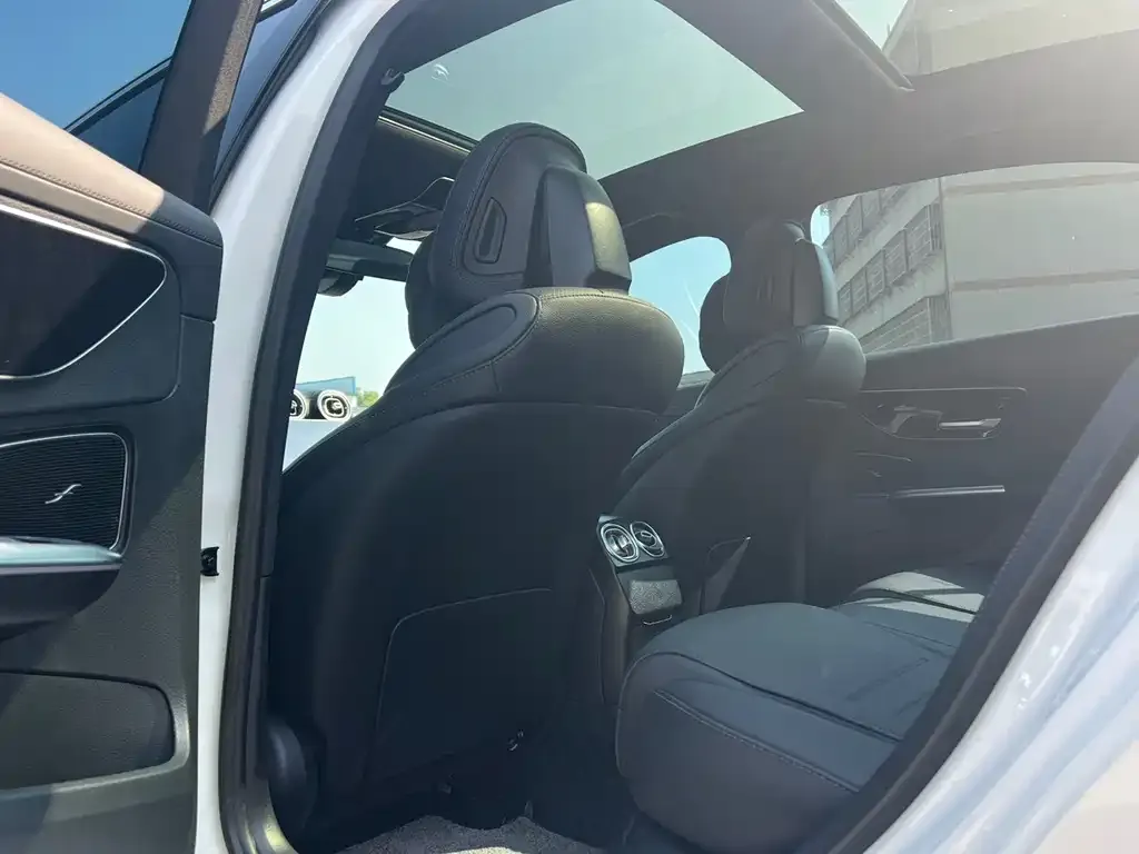Mercedes-Benz C-Class 2023 из CN, фото 3