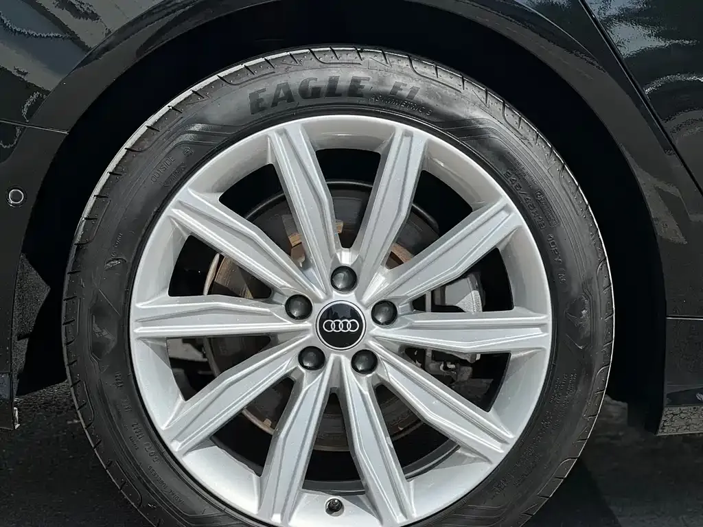 Audi A6L 2023 из CN, фото 4