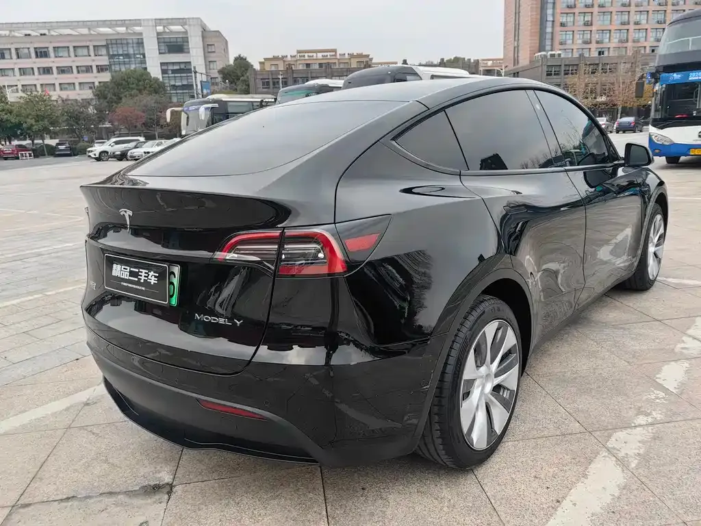 Tesla Model Y 2023 из CN, фото 5