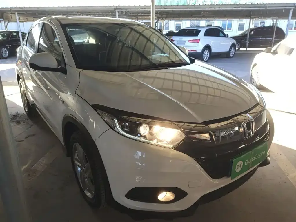 Honda Vezel 2022 из CN, фото 10