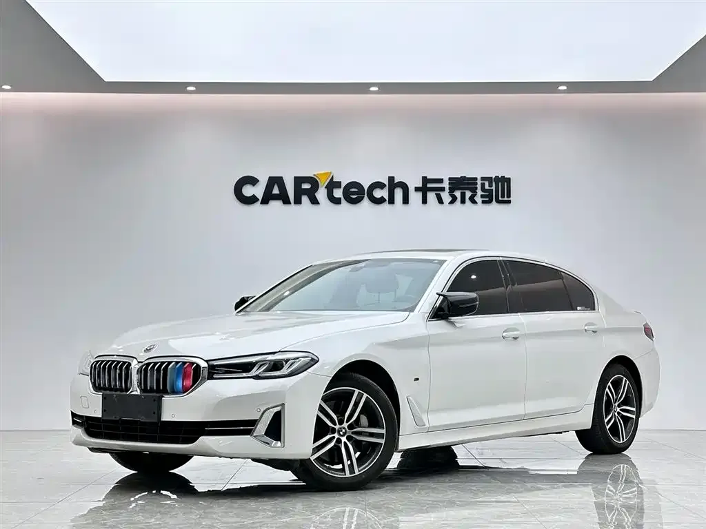 BMW 5 Series 2023 из CN, фото 1