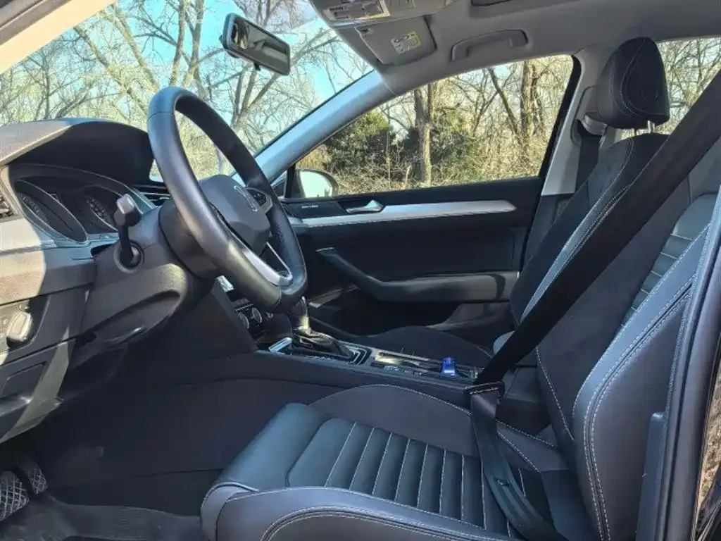 Volkswagen Magotan 2023 из CN, фото 2