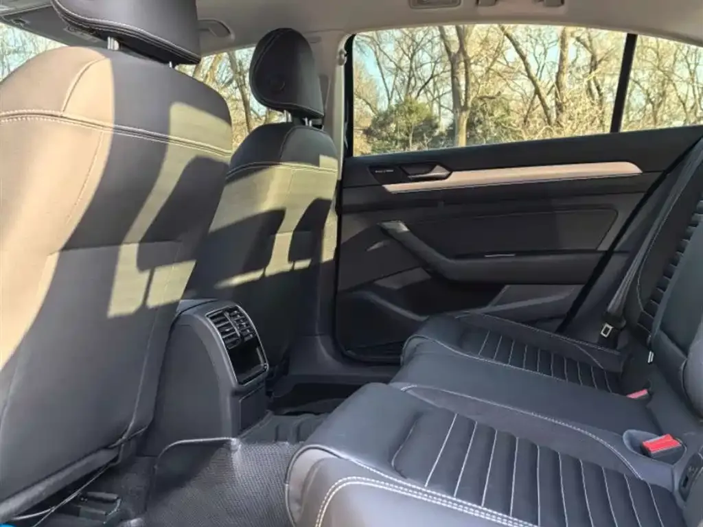 Volkswagen Magotan 2023 из CN, фото 3