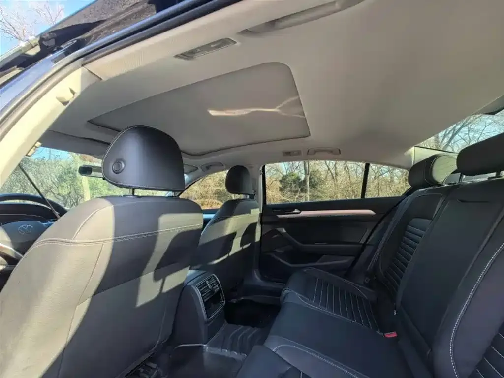 Volkswagen Magotan 2023 из CN, фото 5