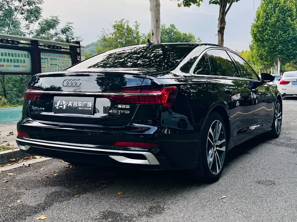 Audi A6L 2025 из CN, фото 10
