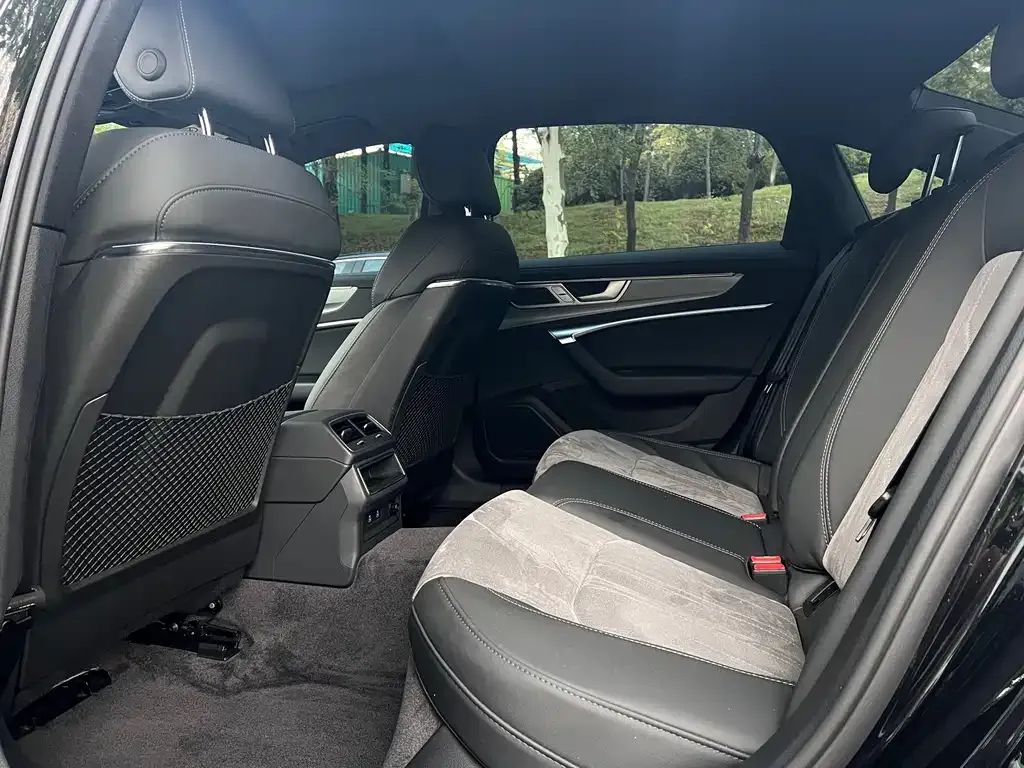 Audi A6L 2025 из CN, фото 3