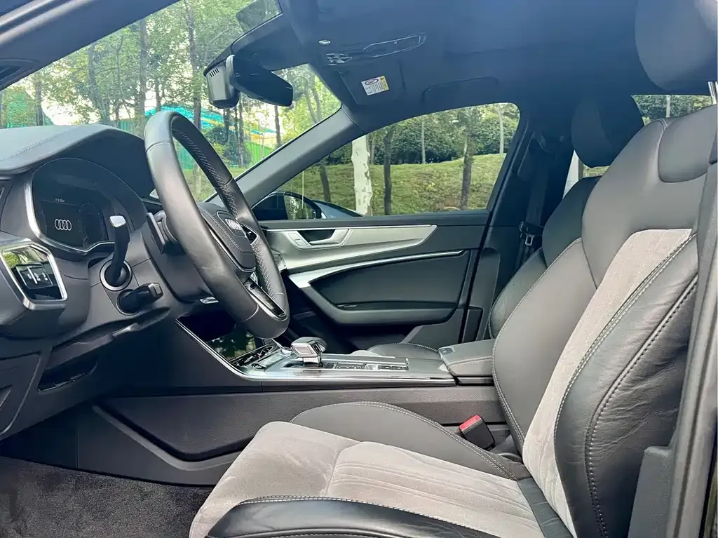 Audi A6L 2025 из CN, фото 5
