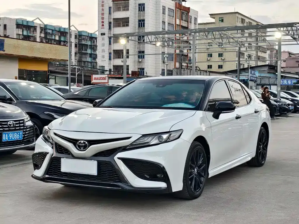 Toyota Camry 2022 из CN, фото 1