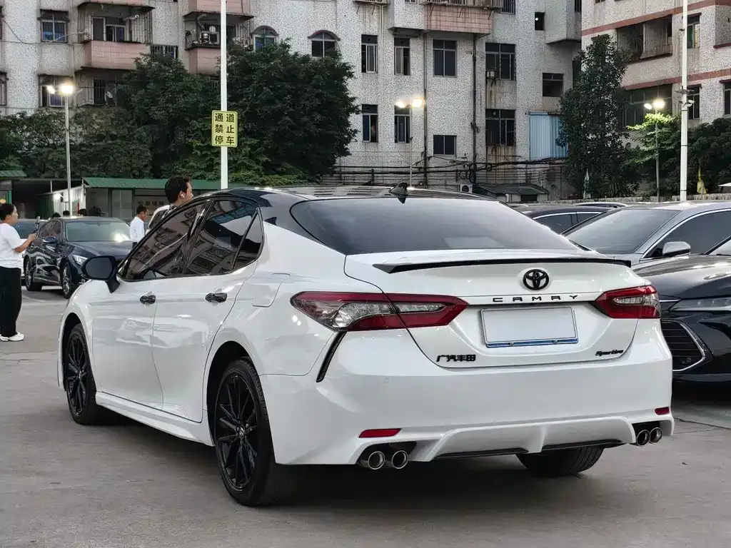 Toyota Camry 2022 из CN, фото 5
