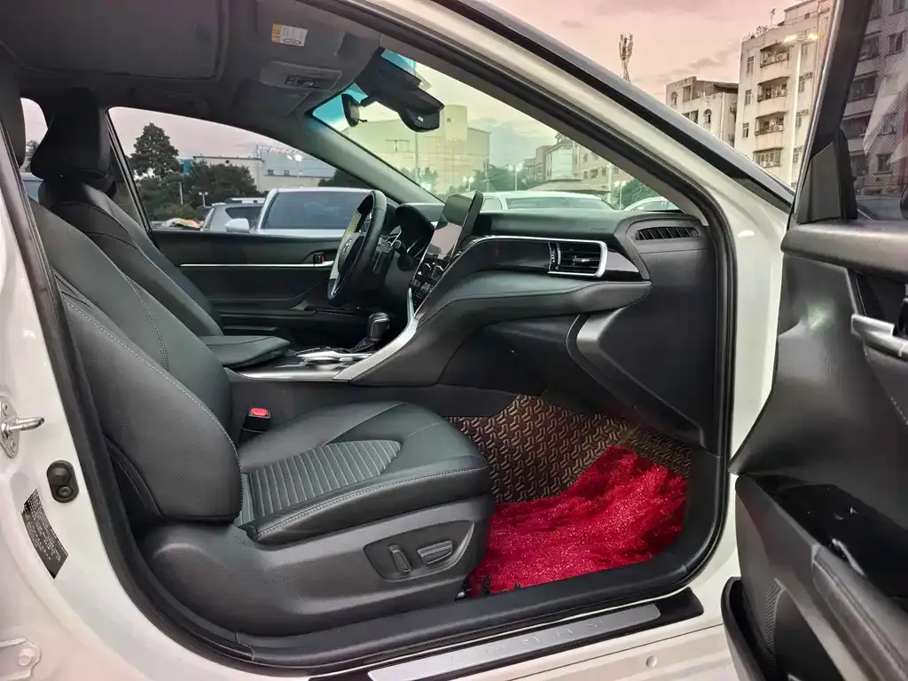 Toyota Camry 2022 из CN, фото 7