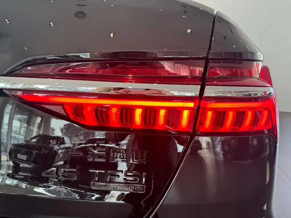 Audi A6L 2024 из CN, фото 6