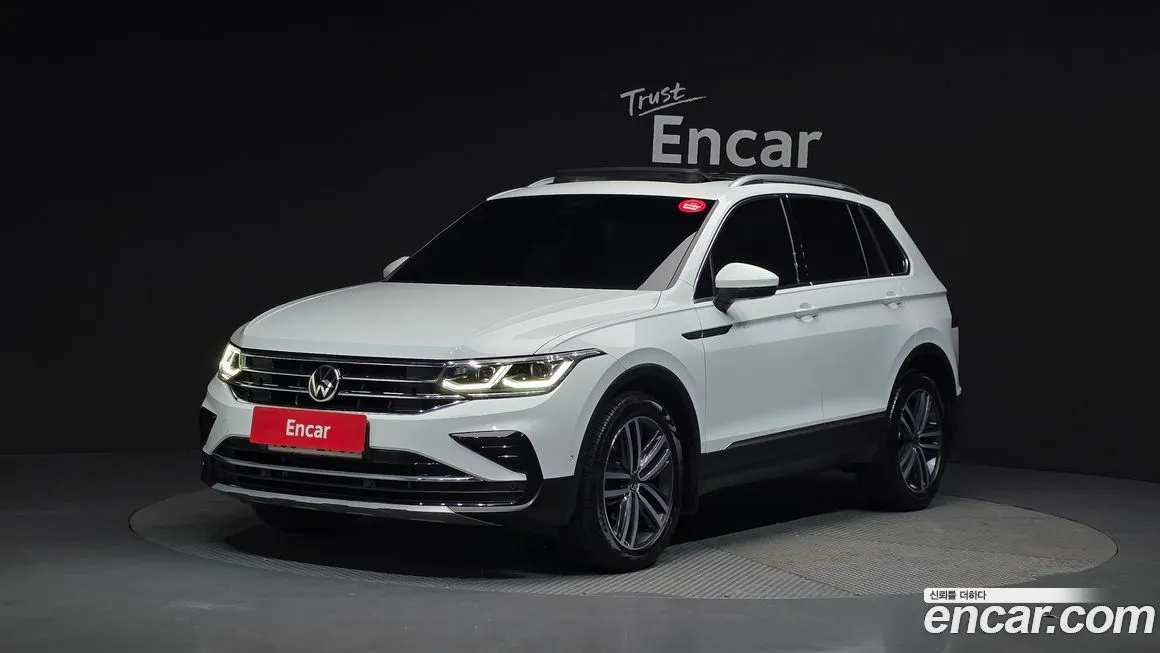 Volkswagen Tiguan — фото 1
