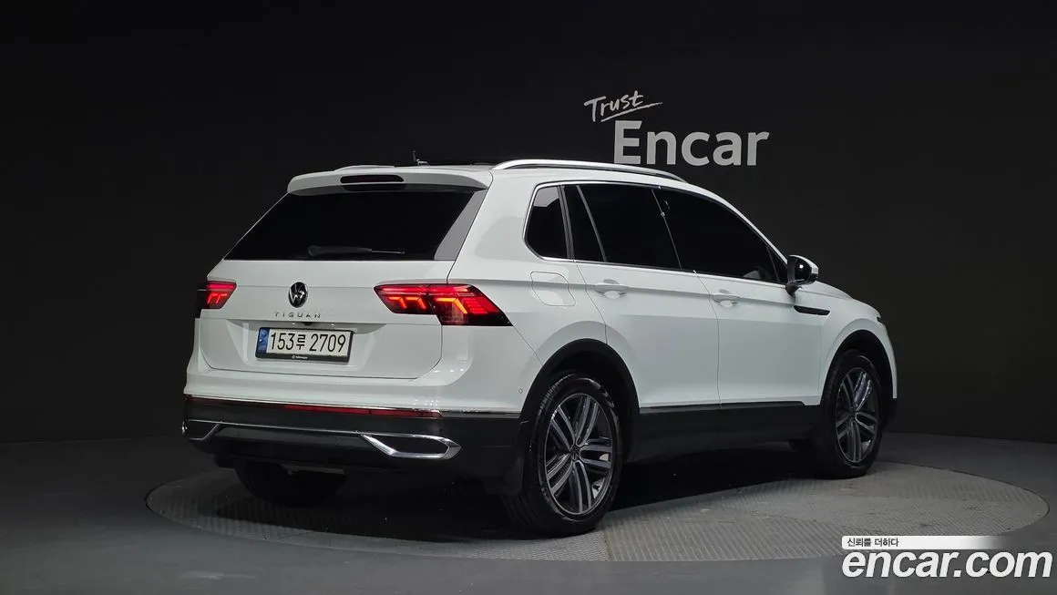 Volkswagen Tiguan — фото 2