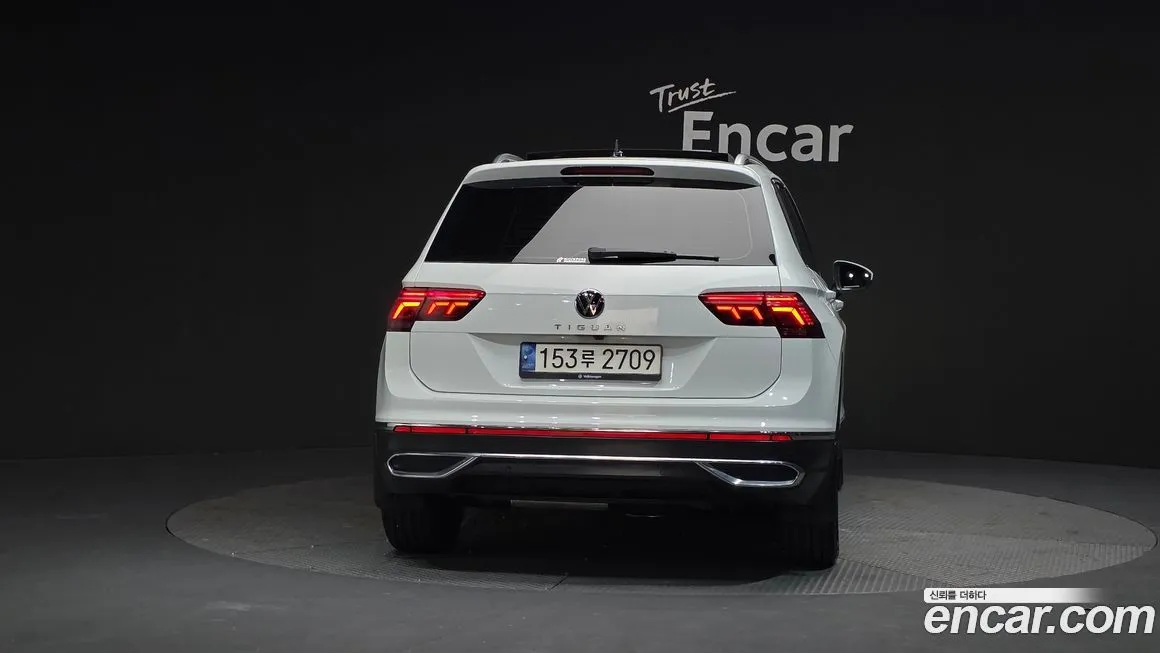 Volkswagen Tiguan — фото 4