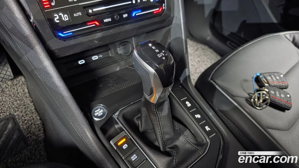 Volkswagen Tiguan — фото 9