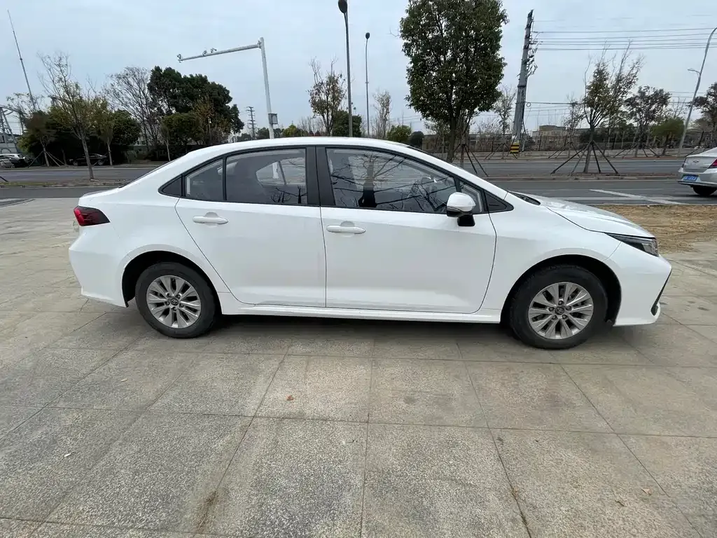 Toyota Corolla 2022 из CN, фото 10