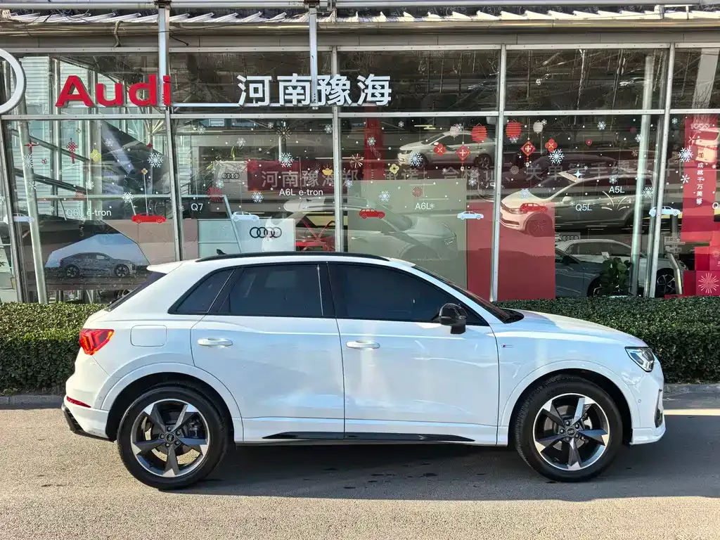 Audi Q3 2024 из CN, фото 10