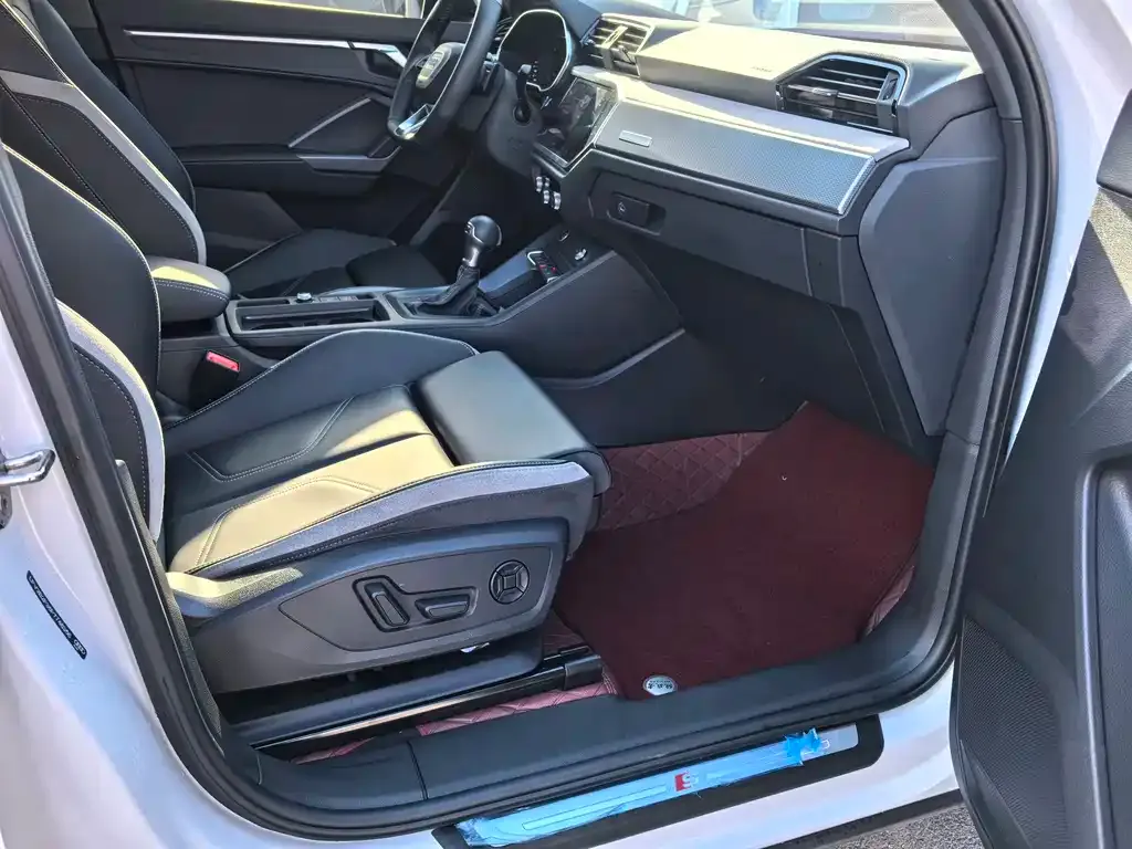 Audi Q3 2024 из CN, фото 7