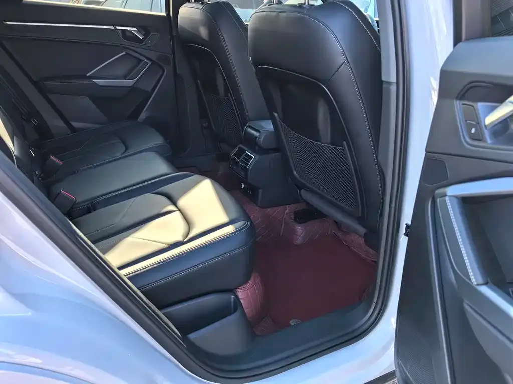 Audi Q3 2024 из CN, фото 4