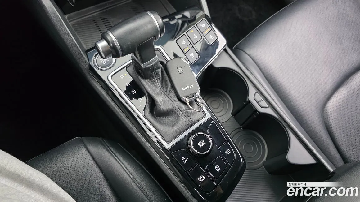 Kia Sportage — фото 8