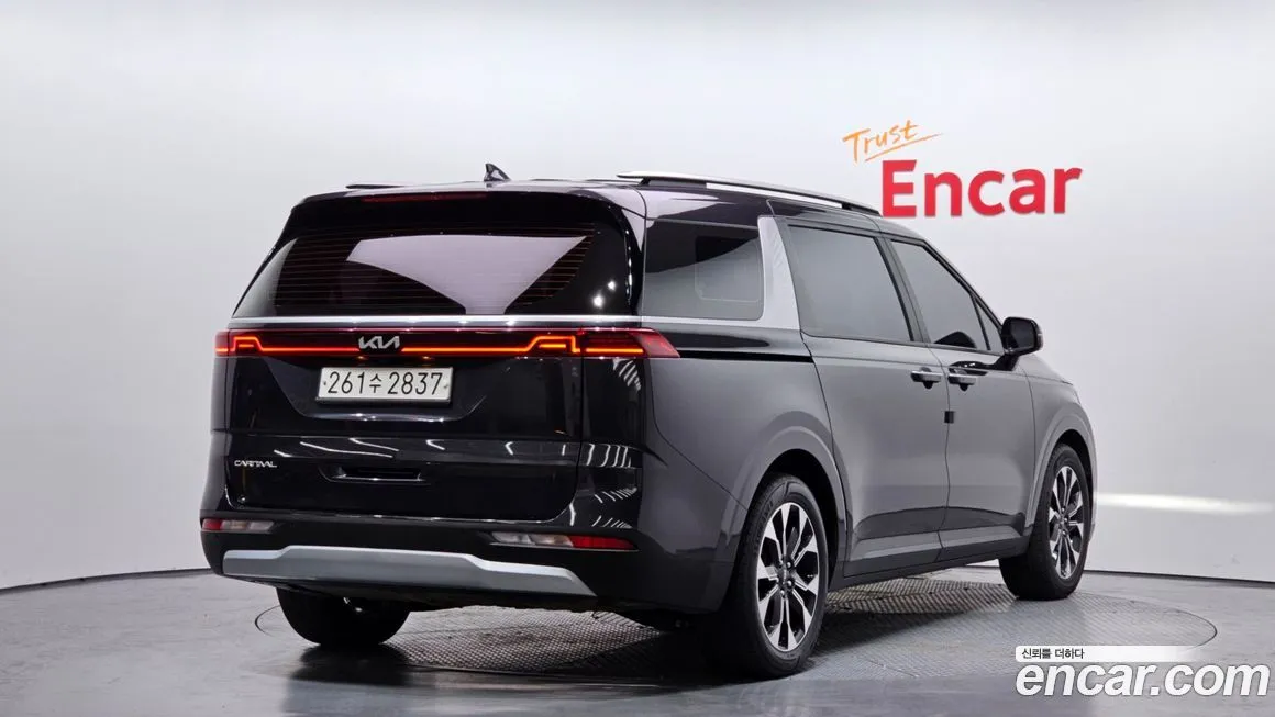 Kia Carnival 2023 из KR, фото 2