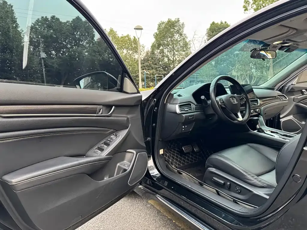 Honda Accord 2022 из CN, фото 4