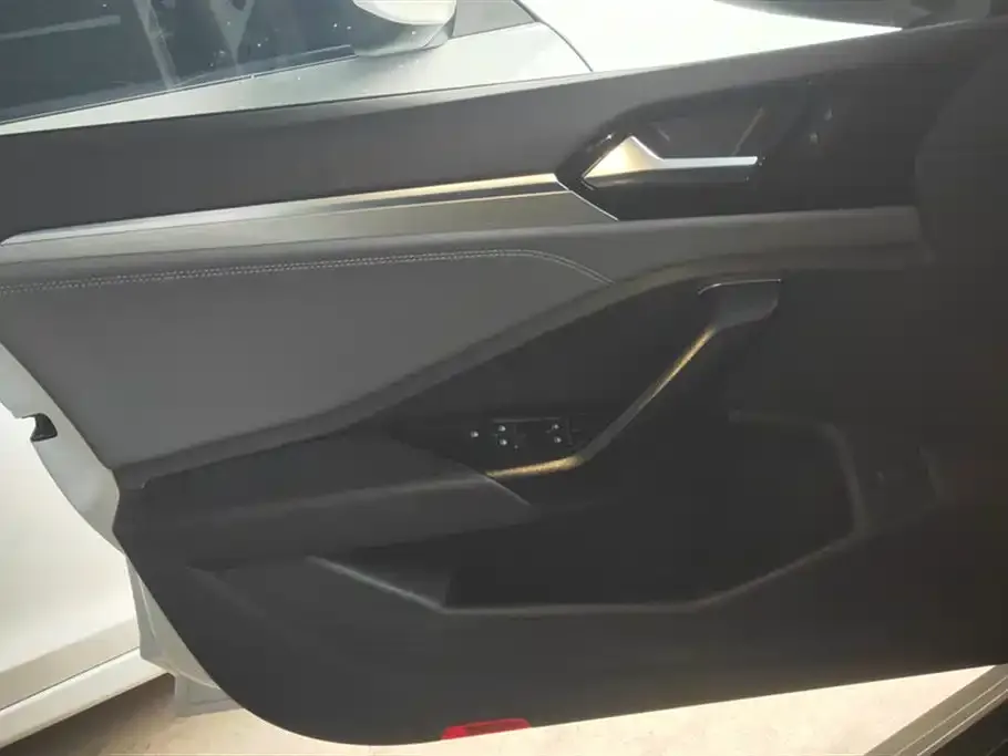 Volkswagen Sagitar 2021 из CN, фото 8
