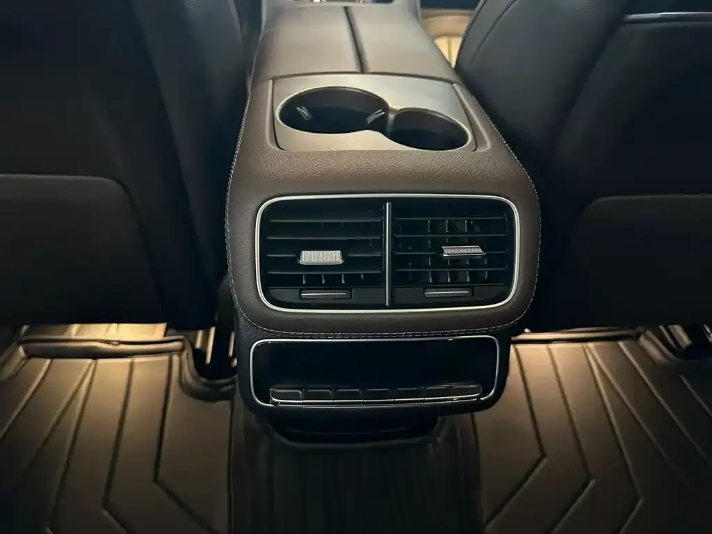 Mercedes-Benz GLS — фото 2
