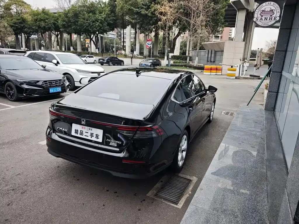 Honda Accord — фото 10