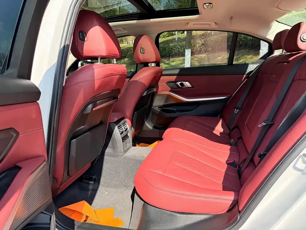 BMW 3 Series 2022 из CN, фото 5