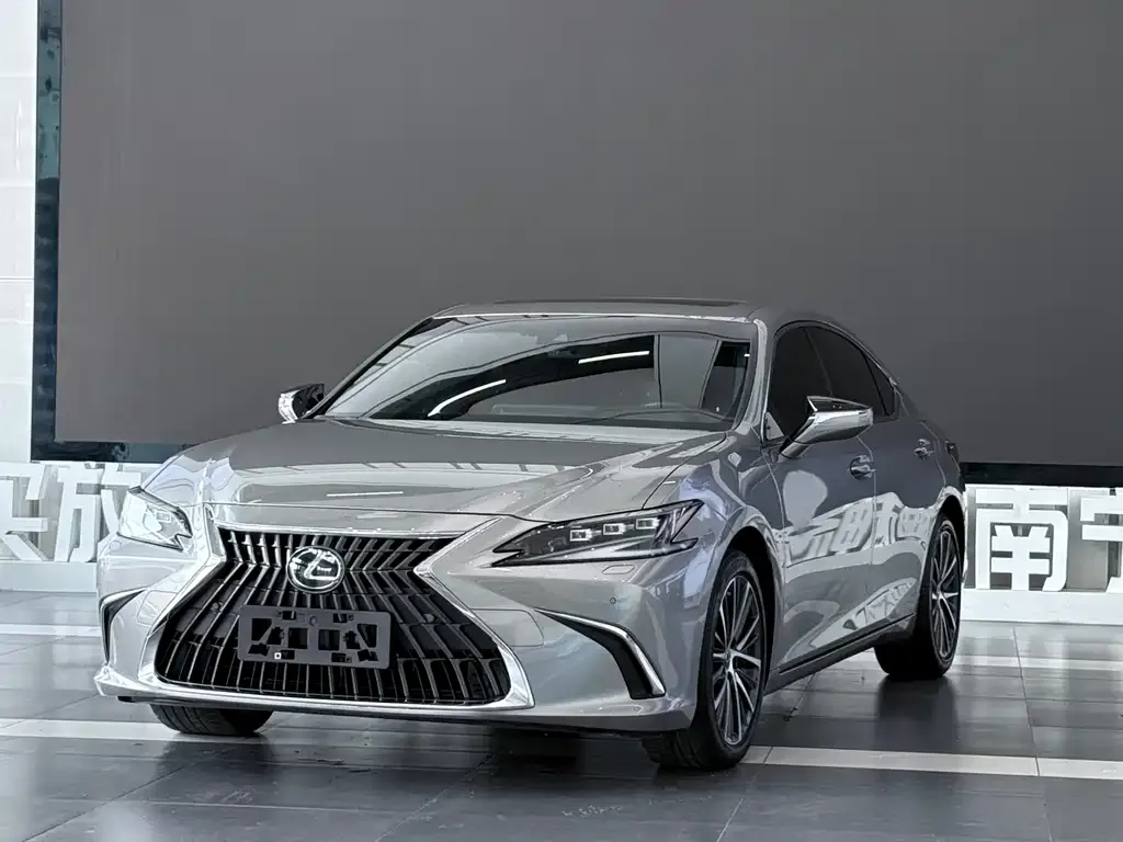Lexus ES 2022 из CN, фото 1