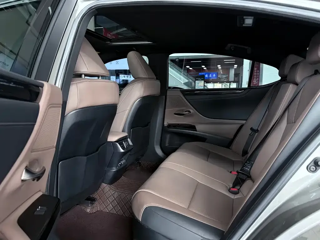 Lexus ES 2022 из CN, фото 6