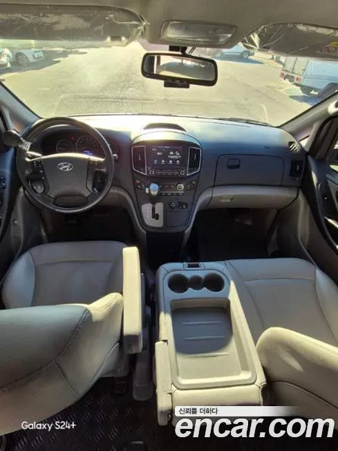 Hyundai Starex 2021 из KR, фото 3