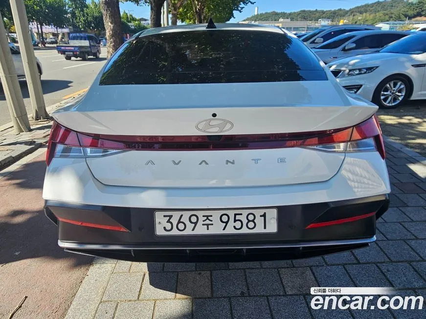 Hyundai AVANTE — фото 4