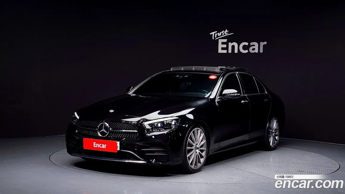 Mercedes-Benz E-Class — фото 1