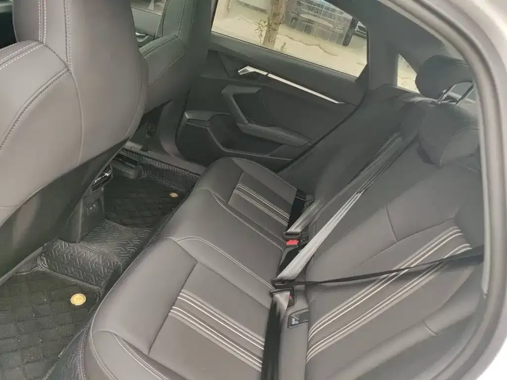 Audi A3 2023 из CN, фото 8