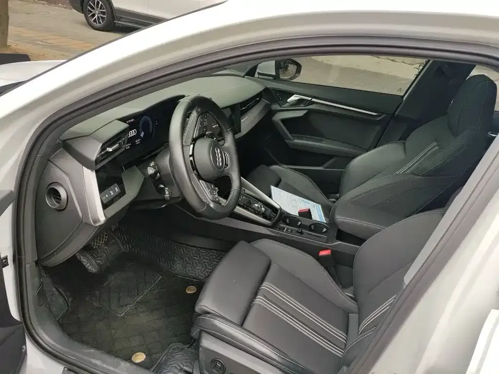 Audi A3 2023 из CN, фото 5