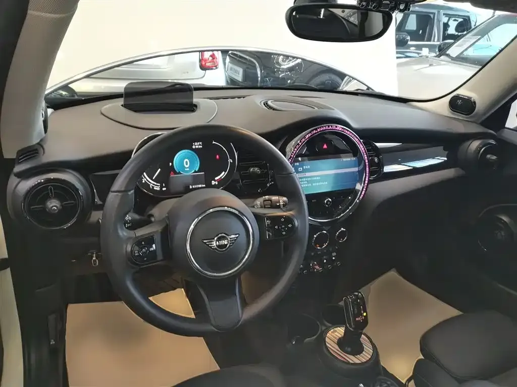 MINI Cooper (3-door) 2023 из CN, фото 5