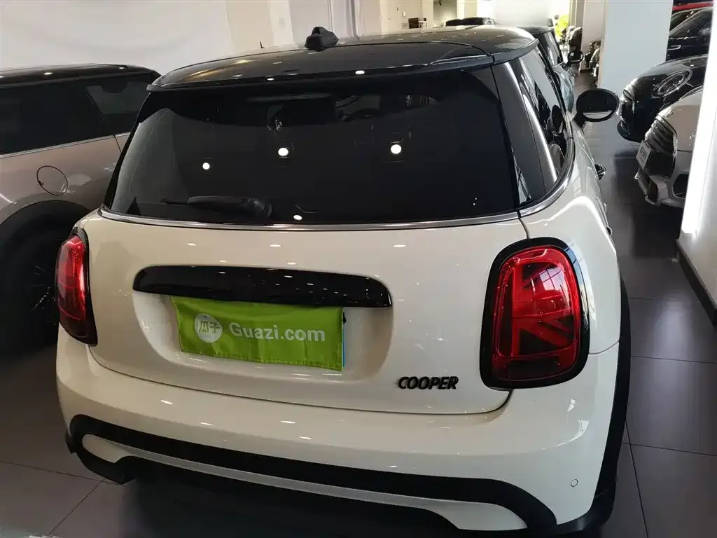 MINI Cooper (3-door) 2023 из CN, фото 9