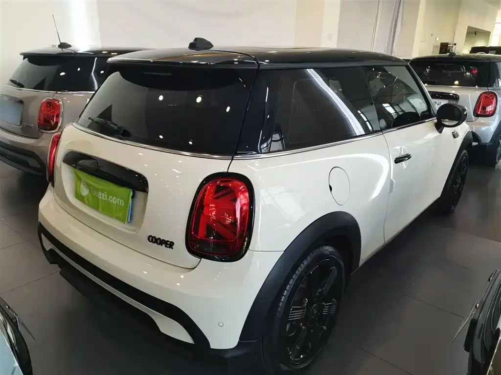 MINI Cooper (3-door) 2023 из CN, фото 4